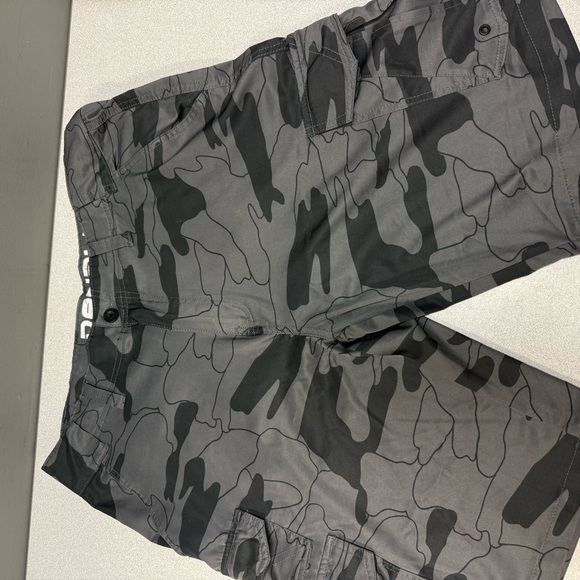 Denali Shorts Gray Camo Cargo Pockets Lightweight Men's Size 34 *Clean* - Picture 5 of 9